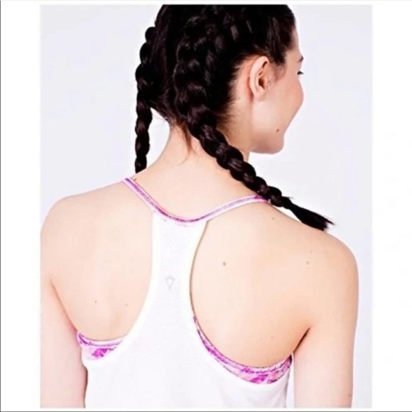 Ivivva Lululemon - set of 2 White Tank Tops - Picture 3 of 16